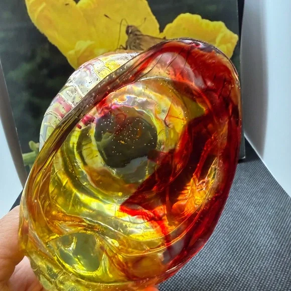 Vibrant Unique Resin Snail Sculpture - Picture 4 of 7